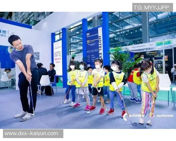 【历史上的今天】北京地铁史上首次挂出男篮海报:体育与城市文化的新跨界 【历史上的今天】北京地铁史上首次挂出男篮海报:体育与城市文化的新跨界