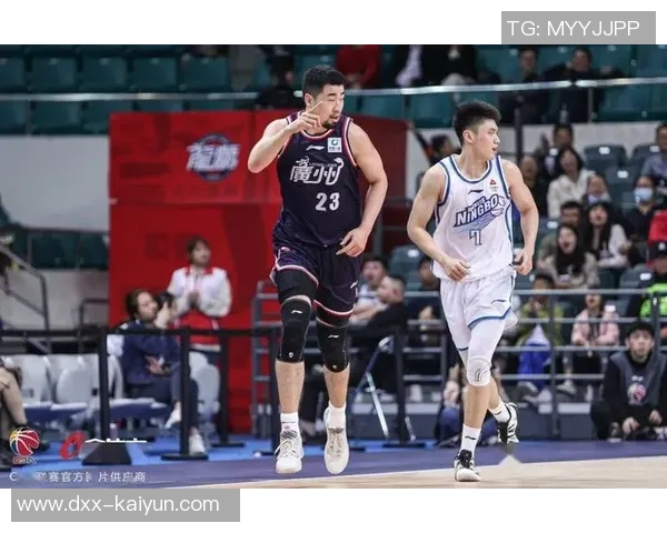 王泉泽与龙狮达成合作意向旅美归来将为广州效力 王泉泽与龙狮达成合作意向旅美归来将为广州效力