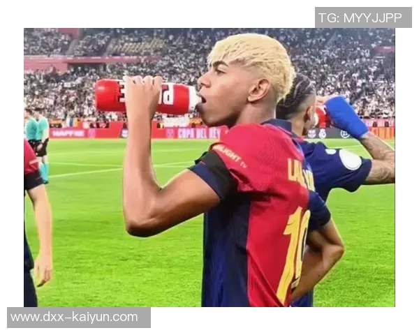 亚马尔:我不在意对我生活的批评;内马尔配得上一座金球奖 亚马尔:我不在意对我生活的批评;内马尔配得上一座金球奖