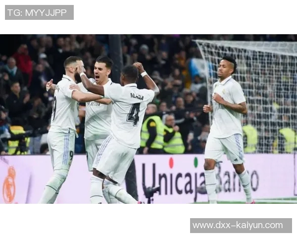 半场战报:皇马0-0埃尔切,姆巴佩失良机,银河战舰仅2射正 半场战报:皇马0-0埃尔切,姆巴佩失良机,银河战舰仅2射正