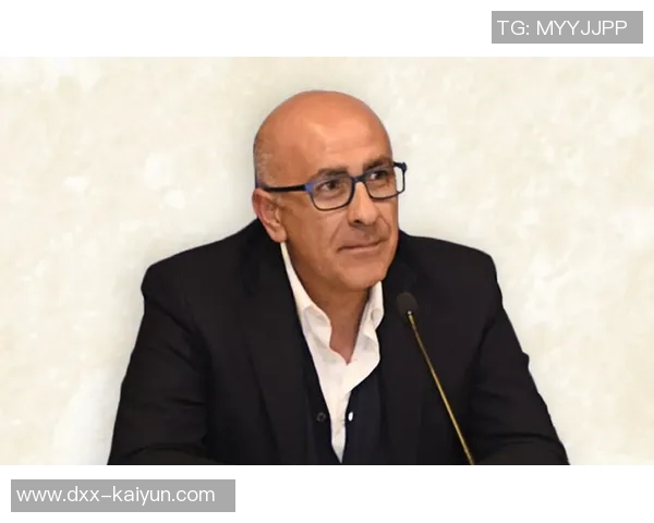 迪马：米兰若引进阿坎吉未果，将转向引进黄潜的福伊特