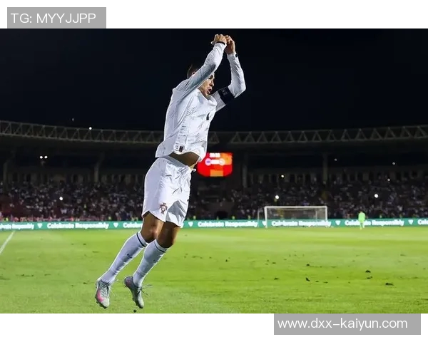 马丁内斯:C罗被罚下主要因为他太有激情;我们必须自我批评 马丁内斯:C罗被罚下主要因为他太有激情;我们必须自我批评